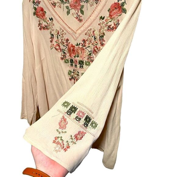 NO BRAND- Women’s Blush Pink Boho Blouse with Embroidered Florals, Size Large - Picture 4 of 8